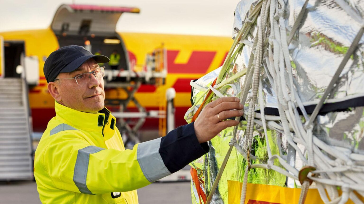 DHL Express is investing over EUR 100 million in transport and handling capacity in the fourth quarter to support its customers’ growth.