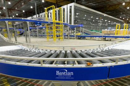 Advanced conveyor system for efficient logistics in a warehouse.