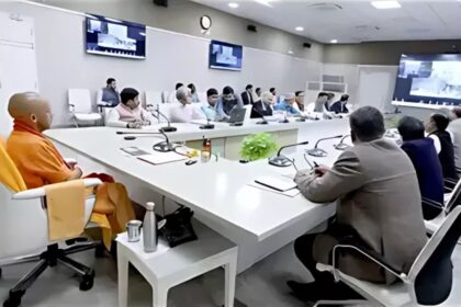 CM Yogi Adityanath discussing the state logistics plan in a meeting.