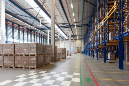 AI and automation in warehousing for improved inventory traceability