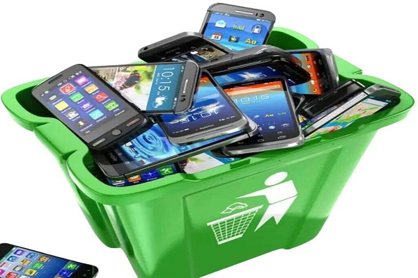 SCM Spectrum - E-waste recycling process in India, with experts recommending incentives to boost participation.