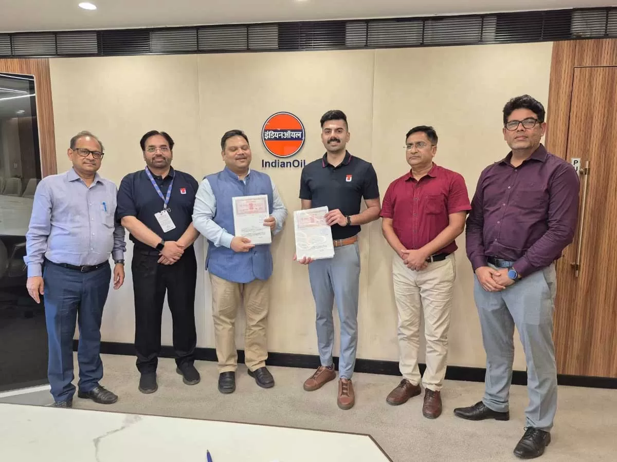 SCM SPECTRUM - TrucksUp and IndianOil launch XTRAPOWER-Fleet Card for logistics fuel management.