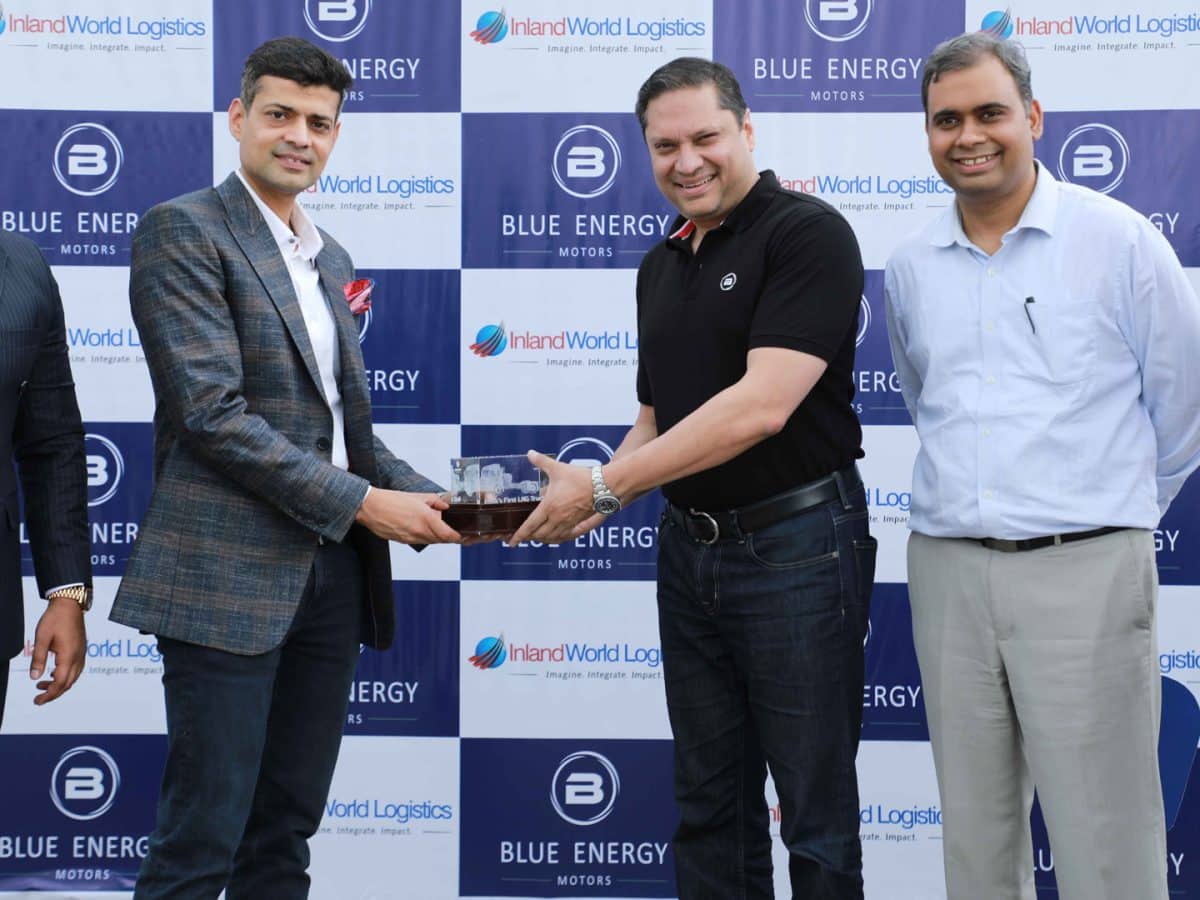 Blue Energy Motors LNG truck flagged off in partnership with inland world logistics